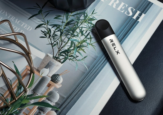Pourquoi la cigarette électronique me fait tousser : causes et solutions
